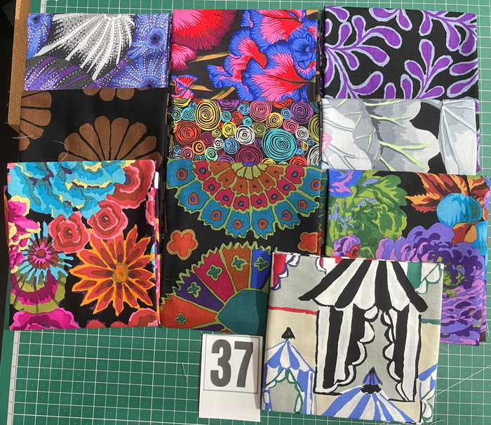 Kaffe Fassett Collective Collection Fat Quarter Bundle - 10 Metric Fat Quarters 37